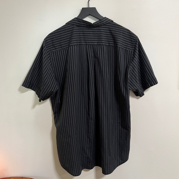 QUIKSILVER | Men's XL Button up shirt - Picture 2 of 8